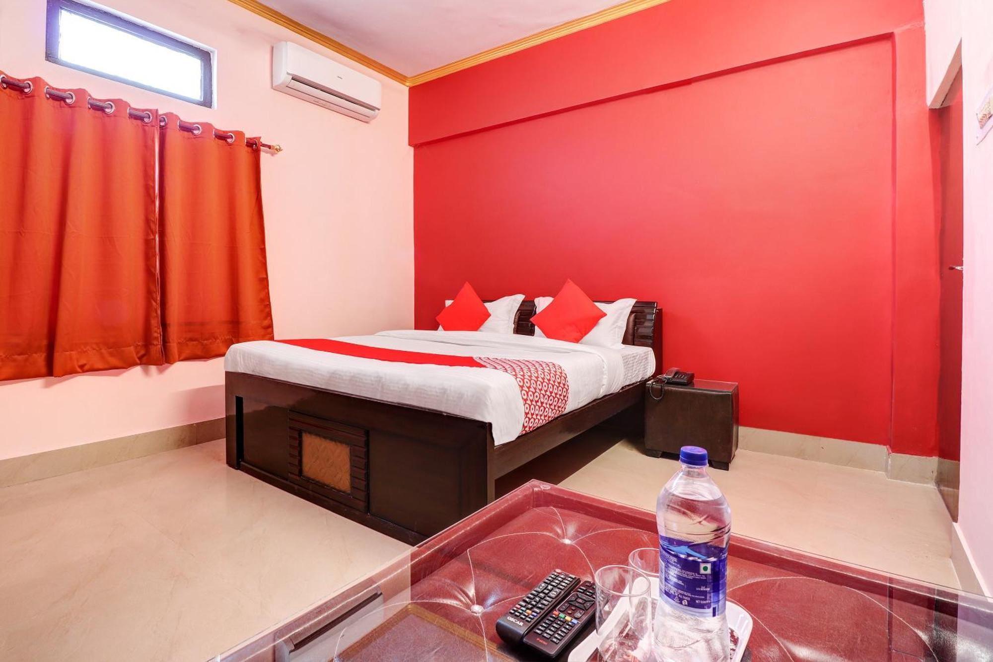 Hotel O Star City Hotel Ayodhya Eksteriør billede